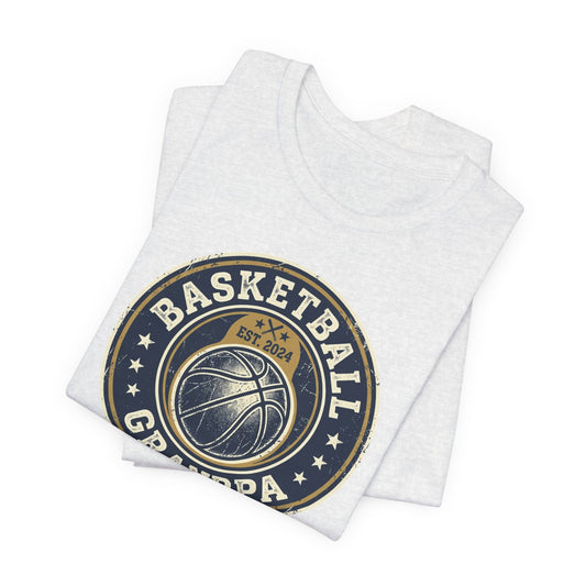 Basketball Grandpa Est. 2024 T-Shirt | Vintage Badge Tee | Familiengeschenk