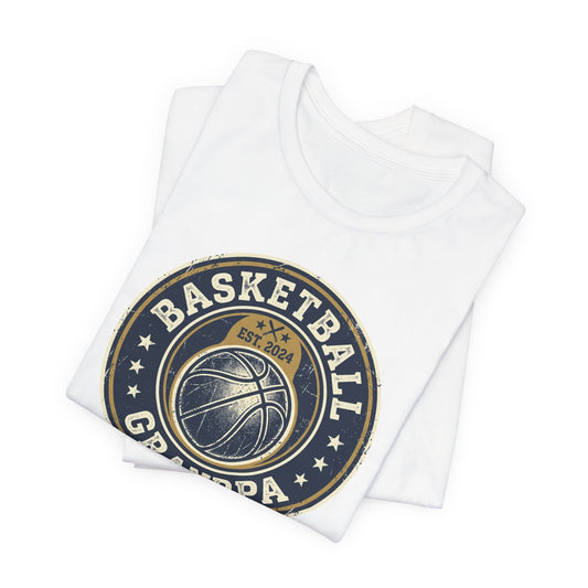 Basketball Grandpa Est. 2024 T-Shirt | Vintage Badge Tee | Familiengeschenk